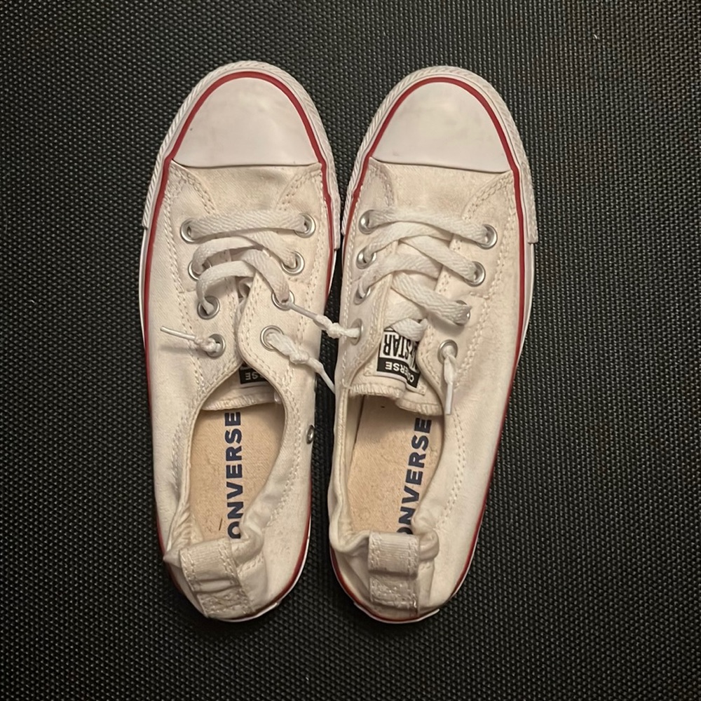 Converse low white shoes size 7